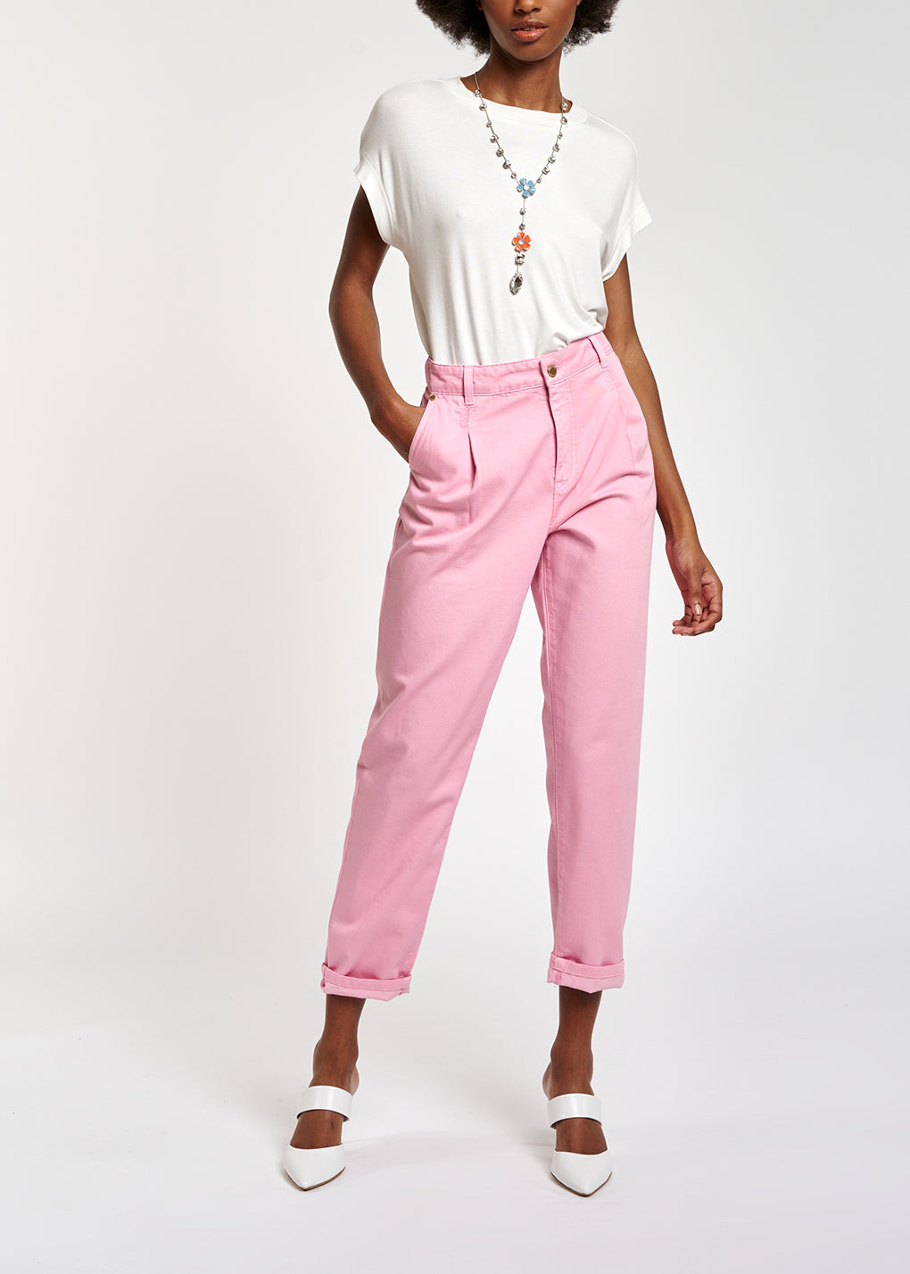 Jean rose clair à coupe ample RE—SSENTIEL | Essentiel second hand