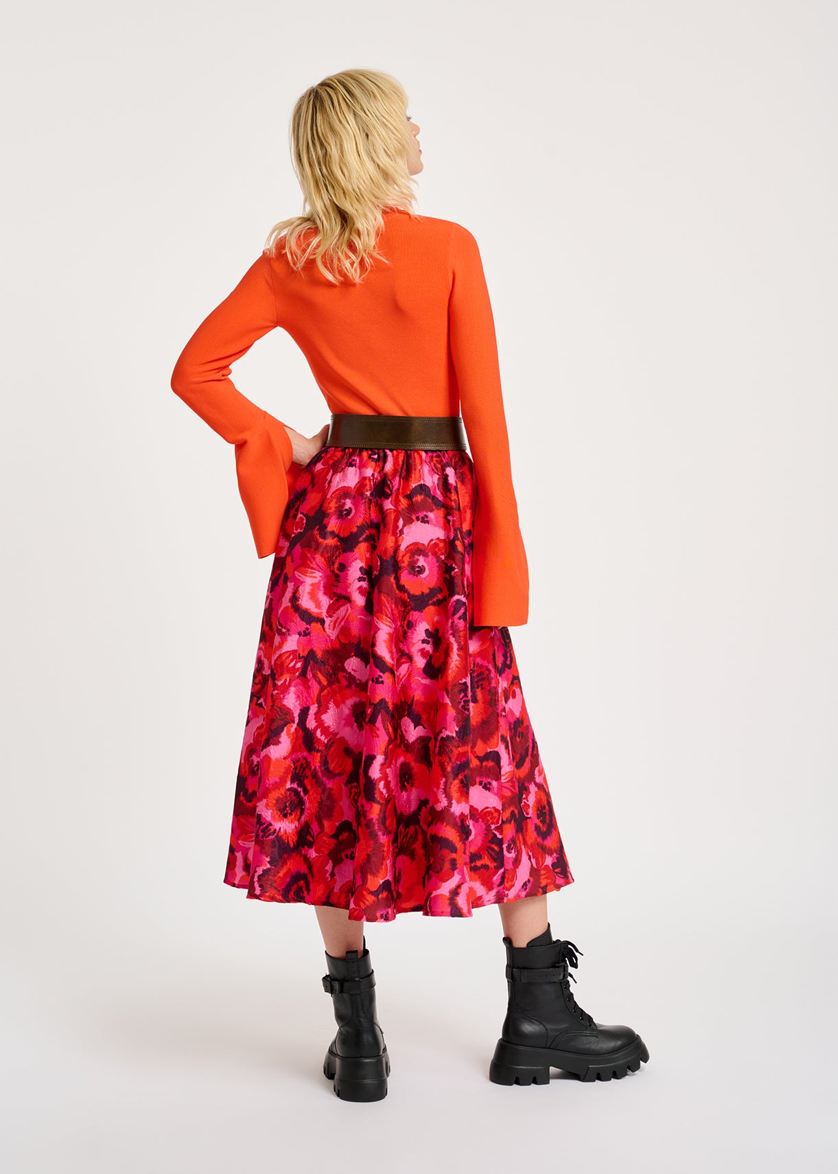 Orange slim-fit knit sweater with trumpet sleeves RE—SSENTIEL | Essentiel second hand