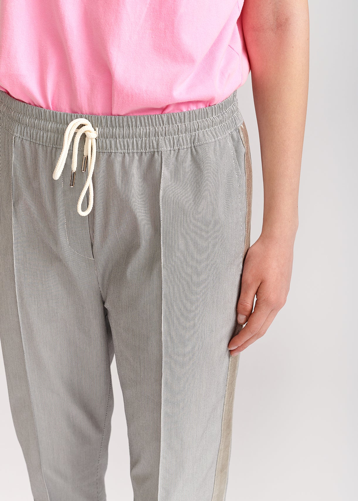 Grijs en gebroken witte ruitjesbroek van katoenmix RE—SSENTIEL | Essentiel second hand