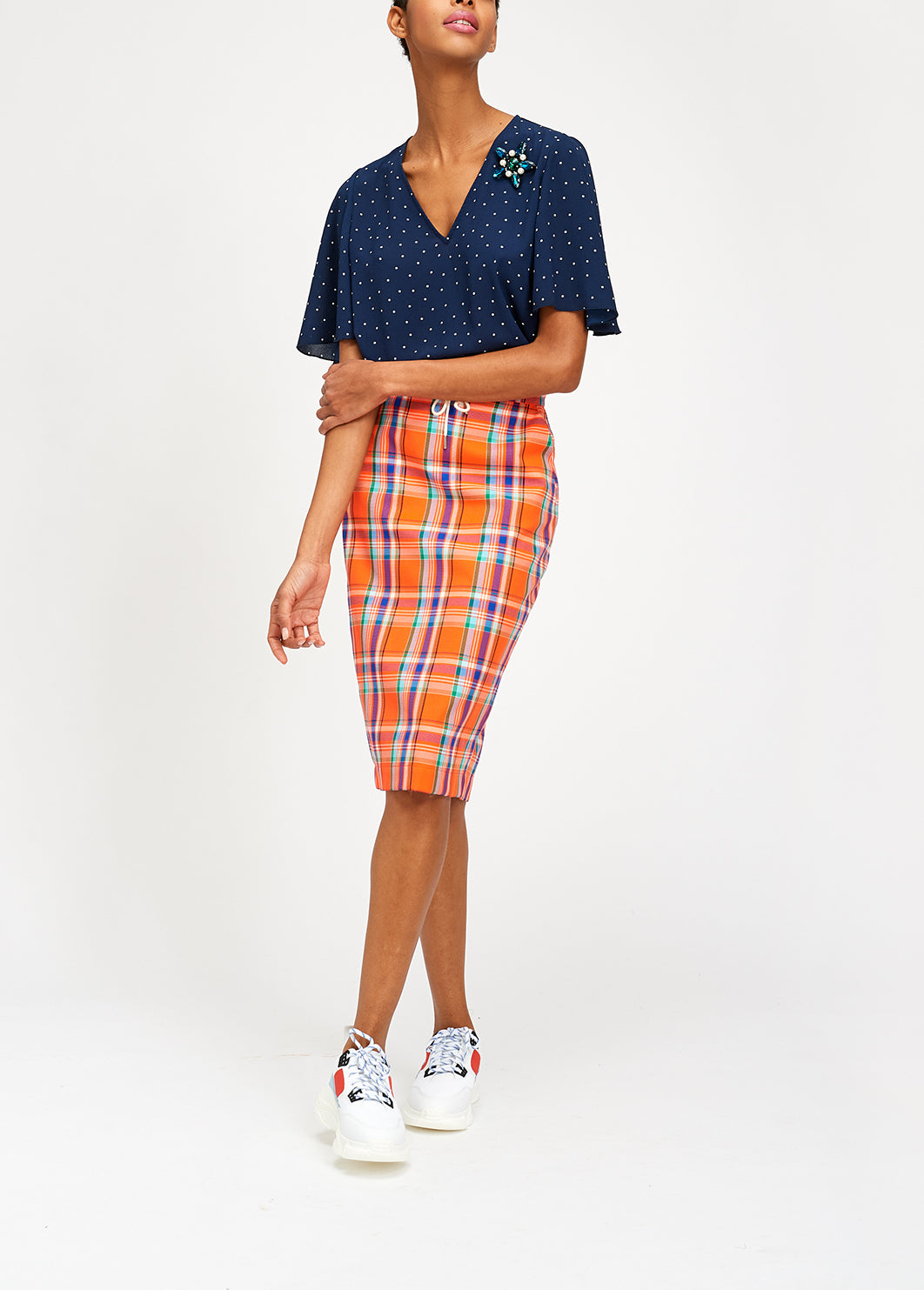 Dark blue polka dot v-neck top RE—SSENTIEL | Essentiel second hand