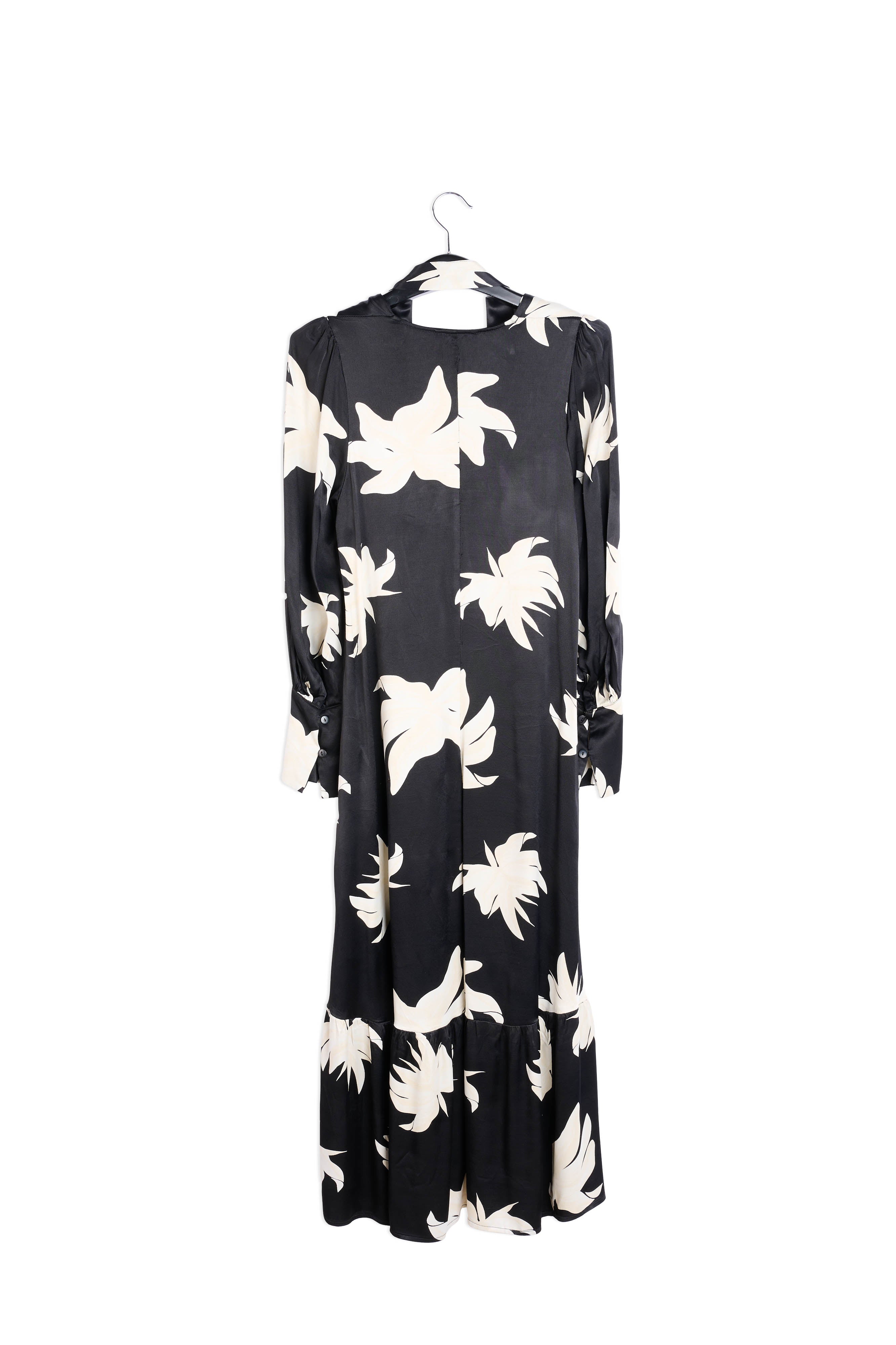 Maxi-jurk met zwarte en gebroken witte bloemenprint RE—SSENTIEL | Essentiel second hand