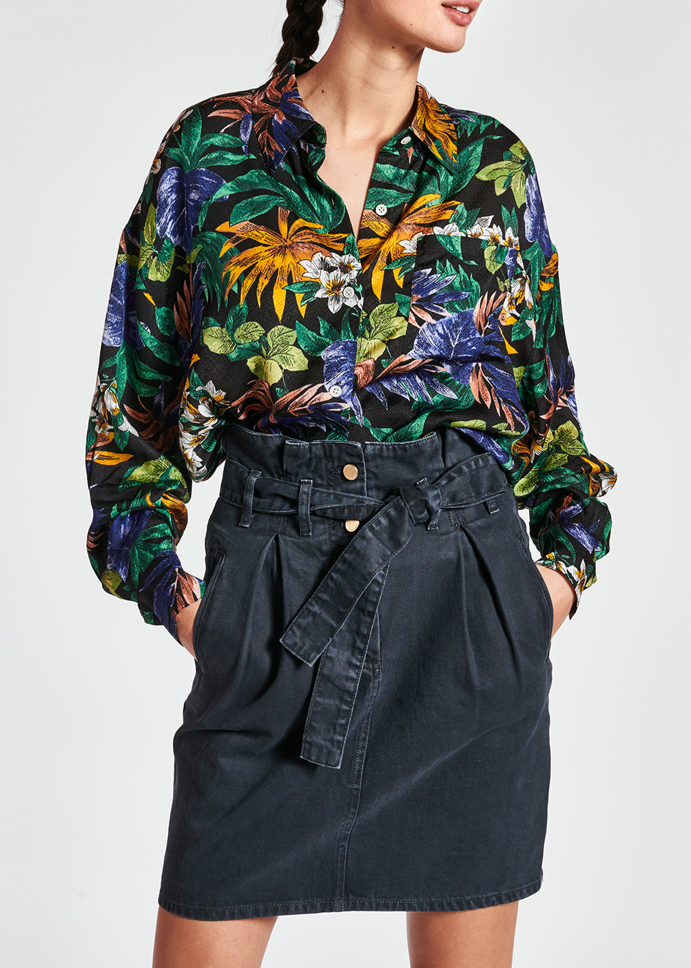 Black oversized shirt with colorful floral print RE—SSENTIEL | Essentiel second hand