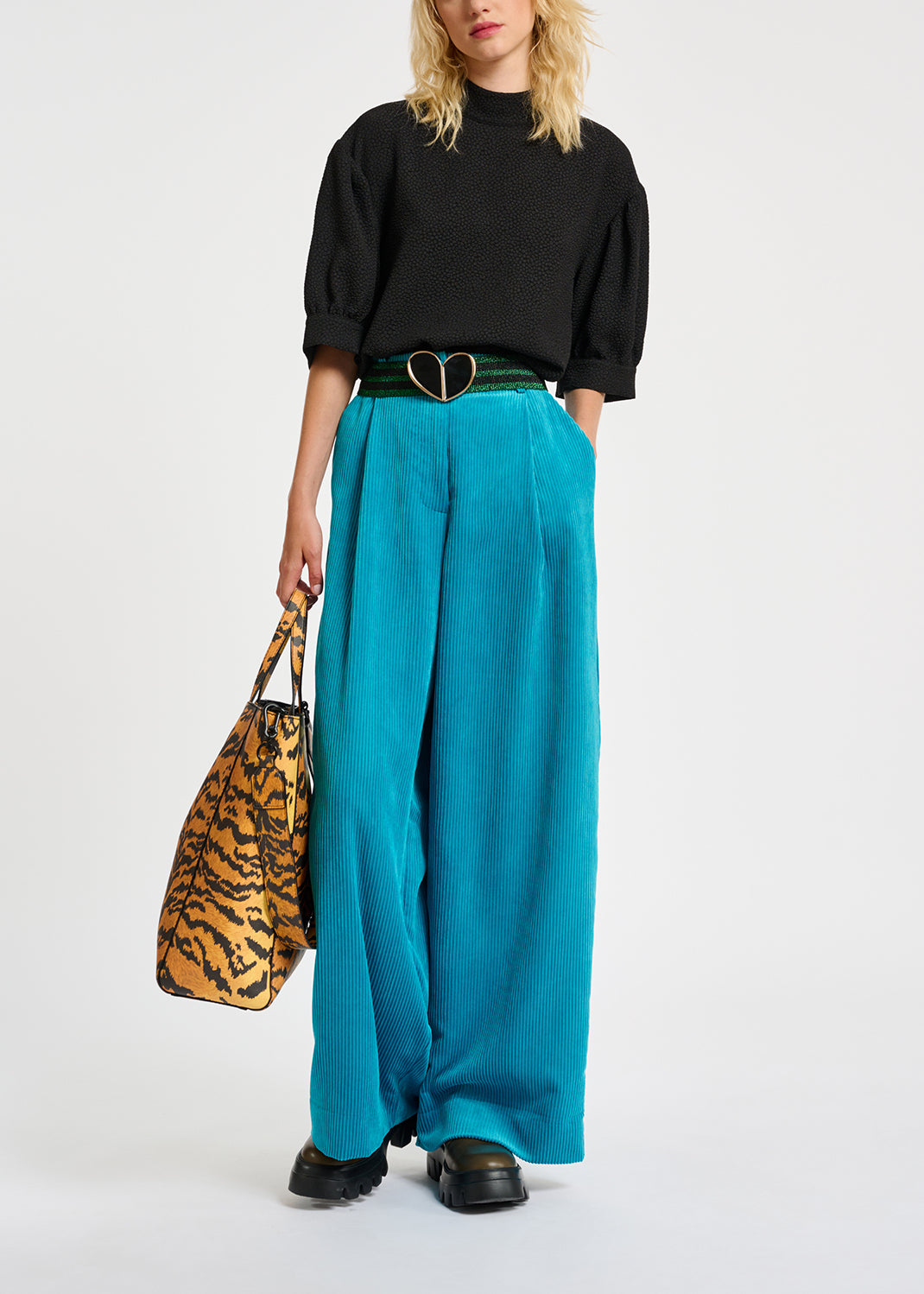 Blue wide-leg corduroy pants RE—SSENTIEL | Essentiel second hand