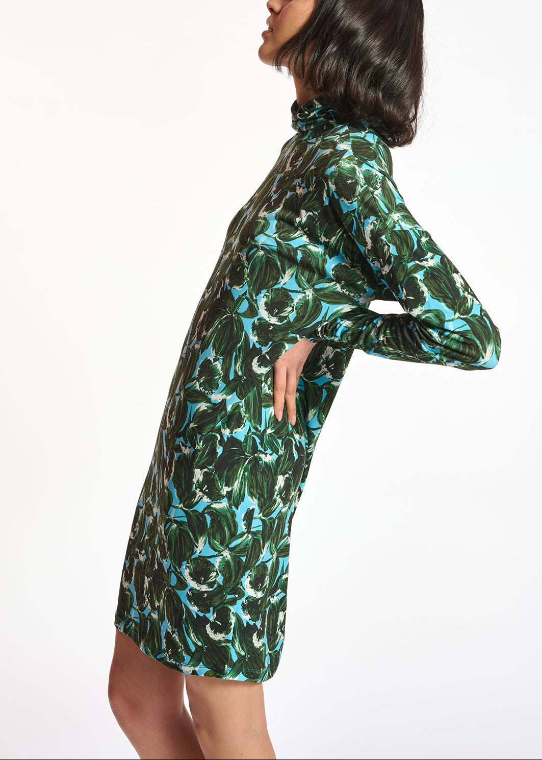Blue and dark green leaf-printed mini dress with turtleneck RE—SSENTIEL | Essentiel second hand