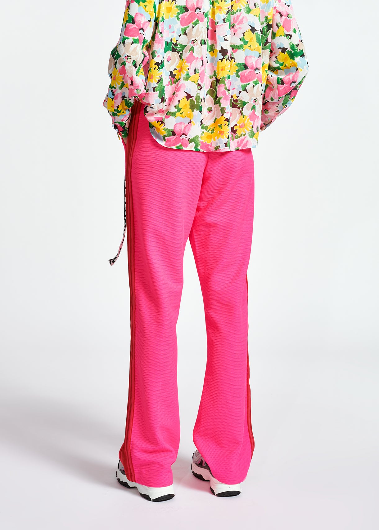 Bright pink track pants with stripe detail RE—SSENTIEL | Essentiel second hand