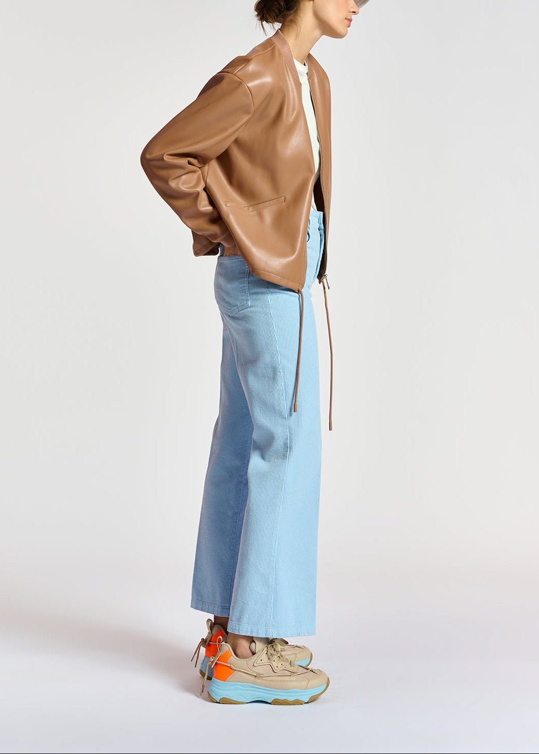 Blouson aviateur en faux cuir brun RE—SSENTIEL | Essentiel second hand