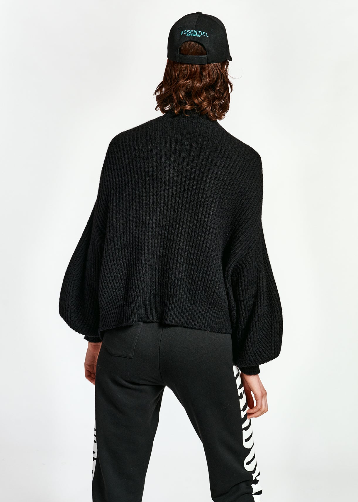 Cardigan noir ouvert en tricot léger RE—SSENTIEL | Essentiel second hand