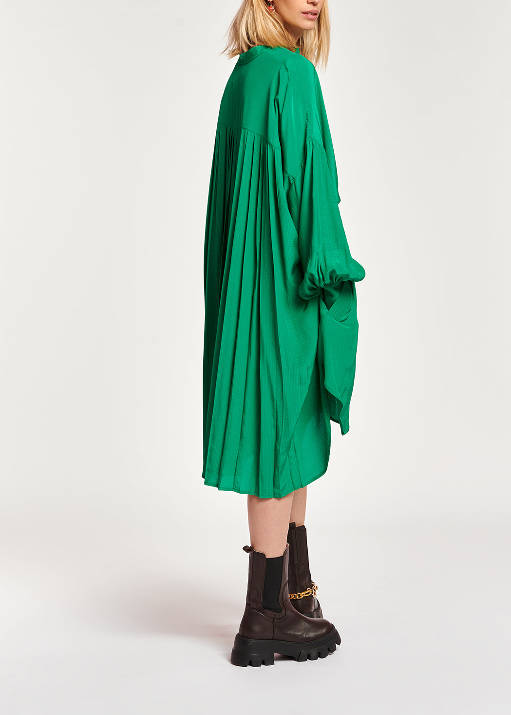 Green relaxed-fit shirt dress with plissé backside RE—SSENTIEL | Essentiel second hand