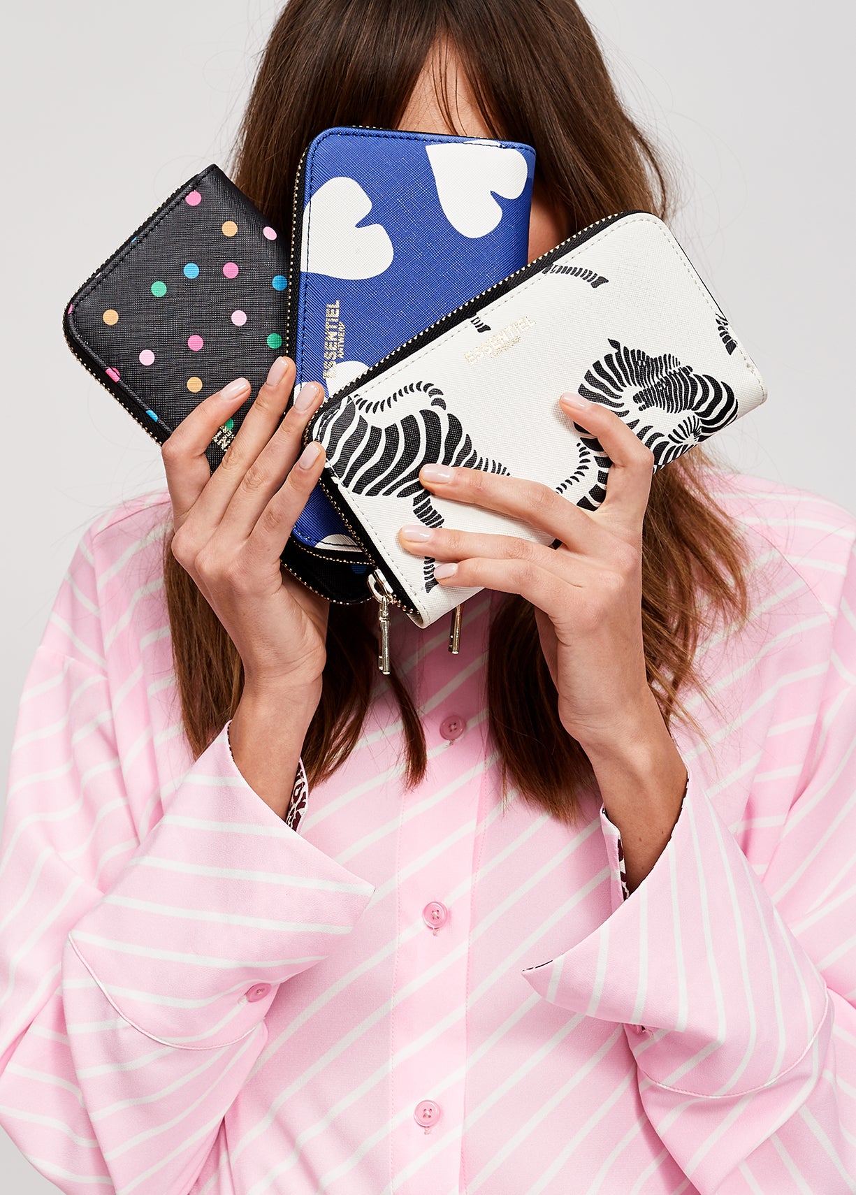 Pink and white striped shirt with contrasting animal print collar trim RE—SSENTIEL | Essentiel second hand