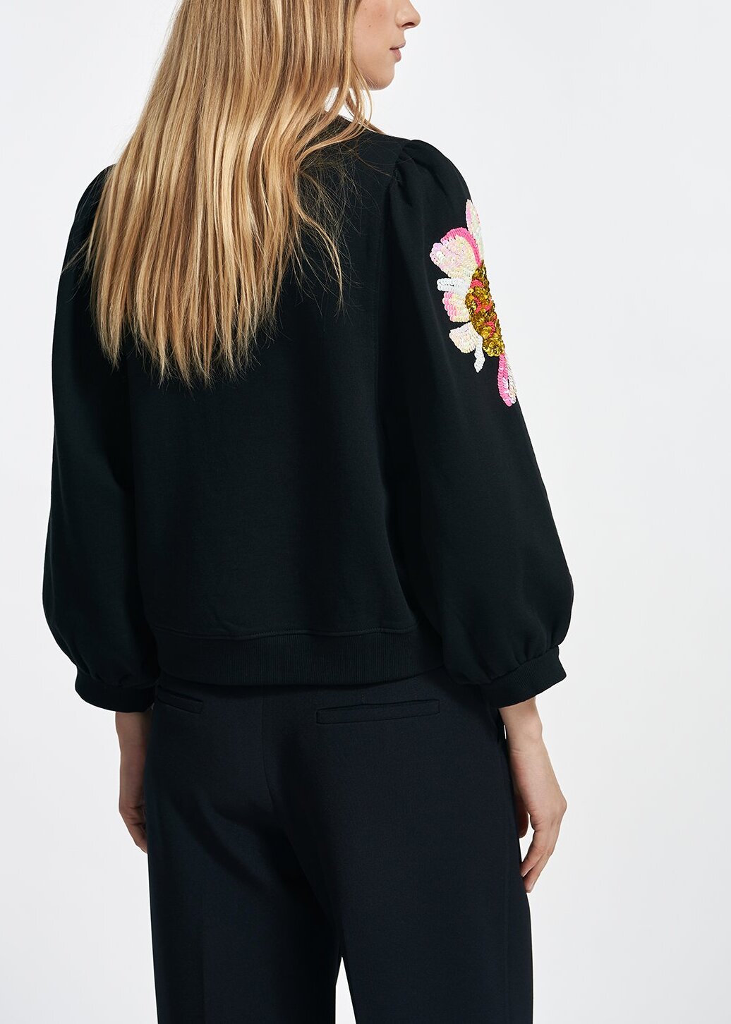 Sweatshirt en coton bio noir à  fleurs en paillettes RE—SSENTIEL | Essentiel second hand