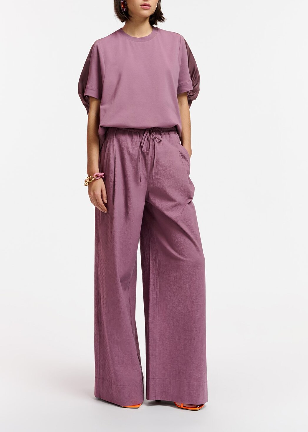 Pantalon mauve aux jambes larges RE—SSENTIEL | Essentiel second hand