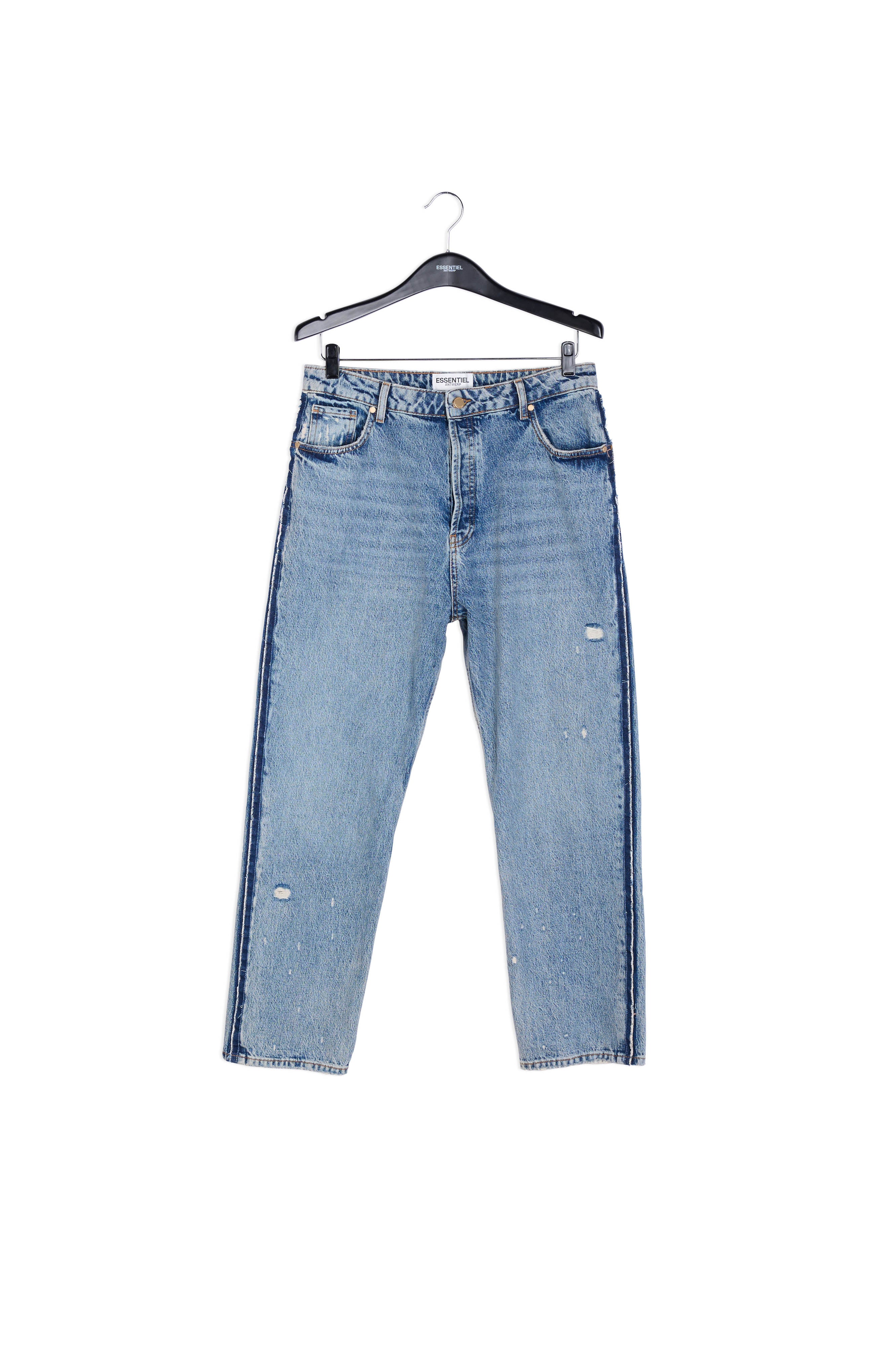 Jean bleu aux jambes droites RE—SSENTIEL | Essentiel second hand