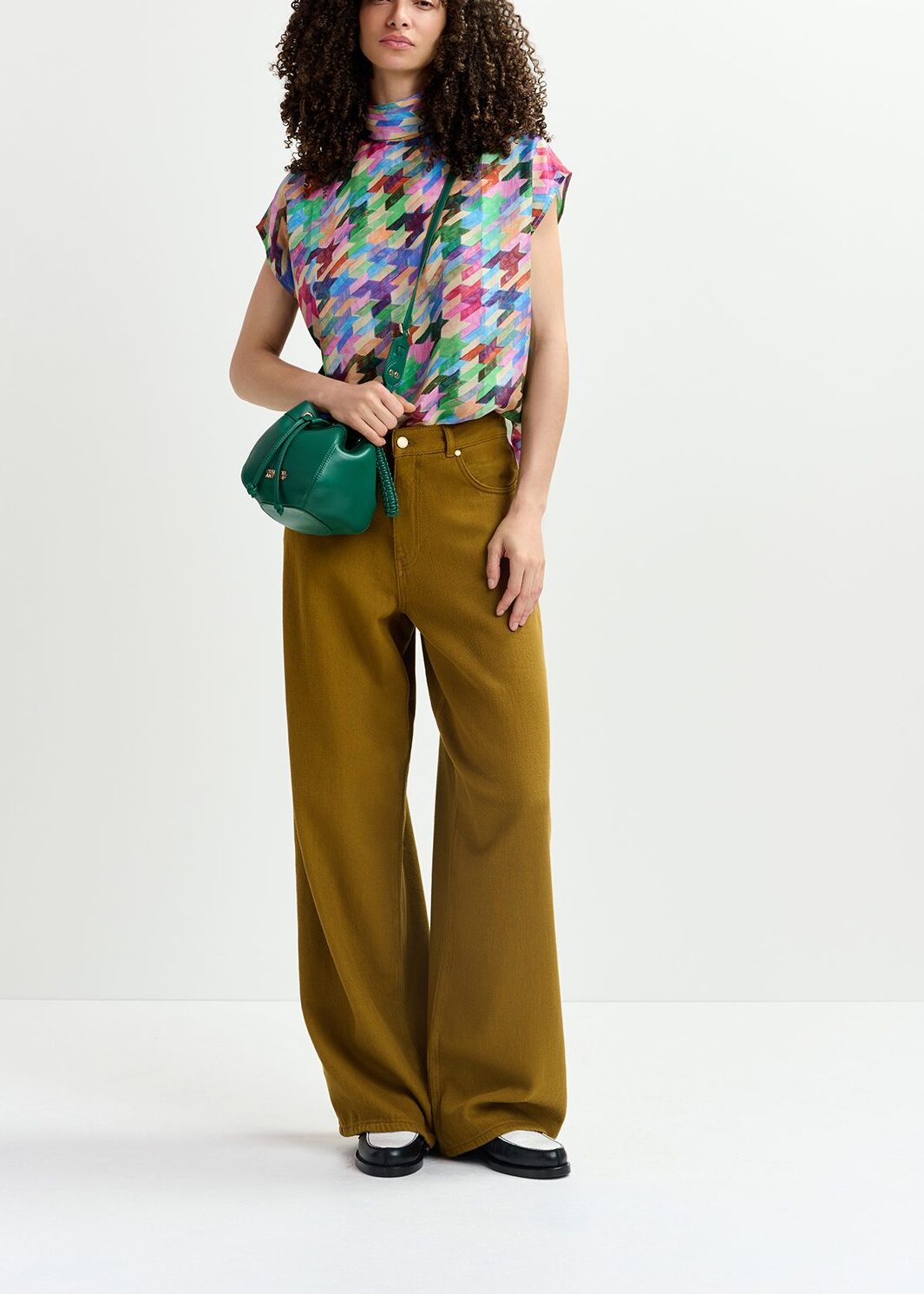 Top en soie à imprimé géométrique multicolore RE—SSENTIEL | Essentiel second hand