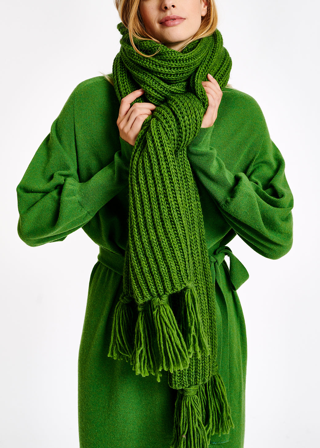 Long green ribbed-knit scarf RE—SSENTIEL | Essentiel second hand