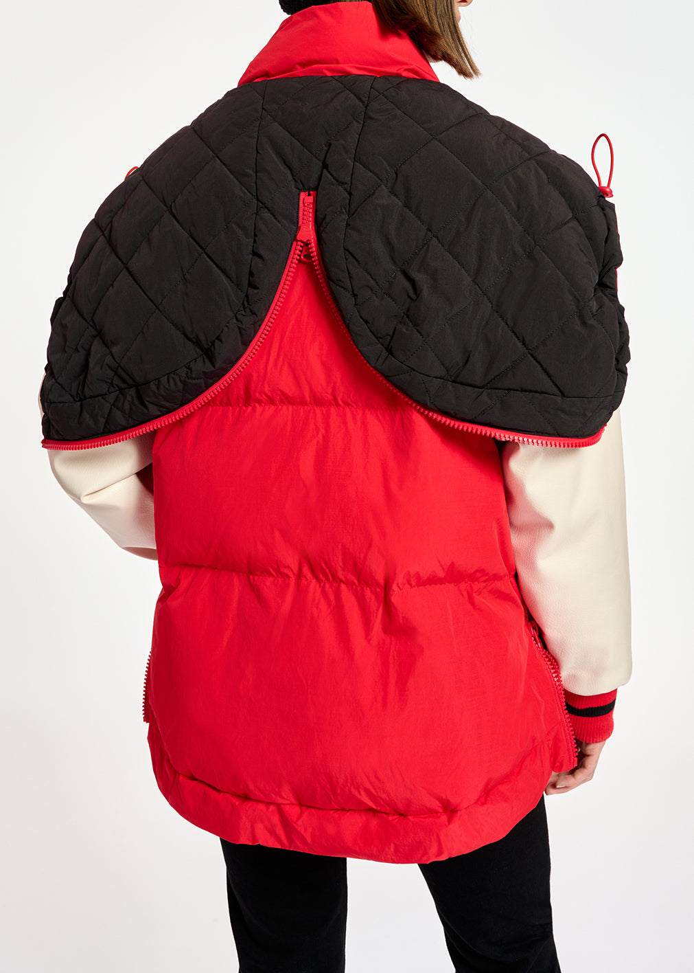 Doudoune rouge à capuche et manches en faux cuir RE—SSENTIEL | Essentiel second hand