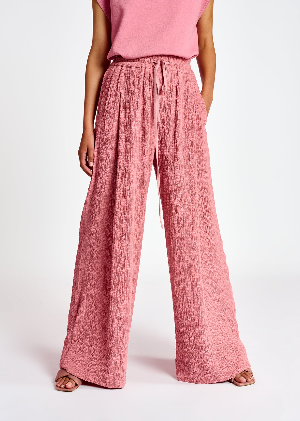 Vintage pink wide-leg seersucker pants RE—SSENTIEL | Essentiel second hand