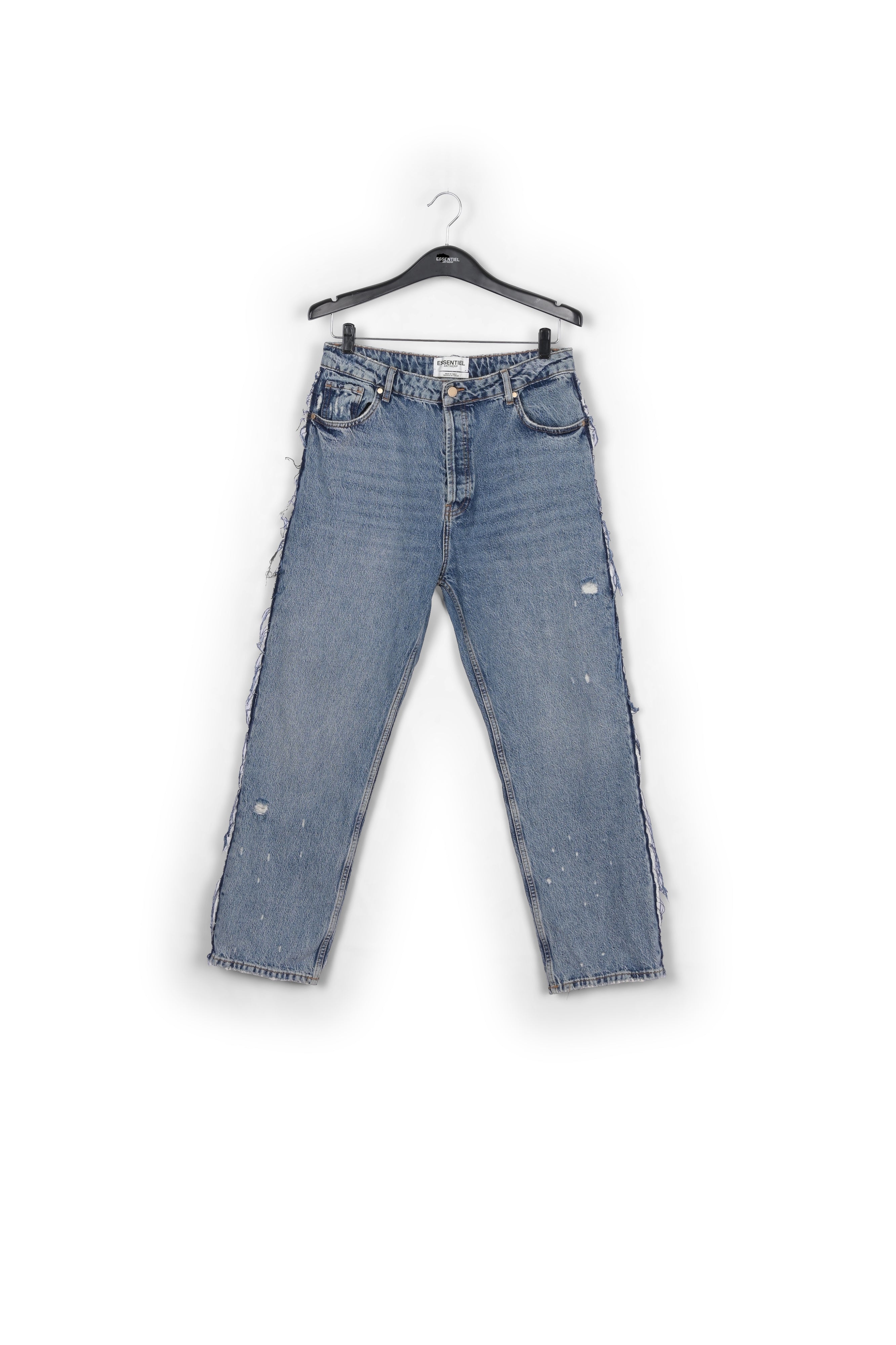 Jean bleu aux jambes droites RE—SSENTIEL | Essentiel second hand