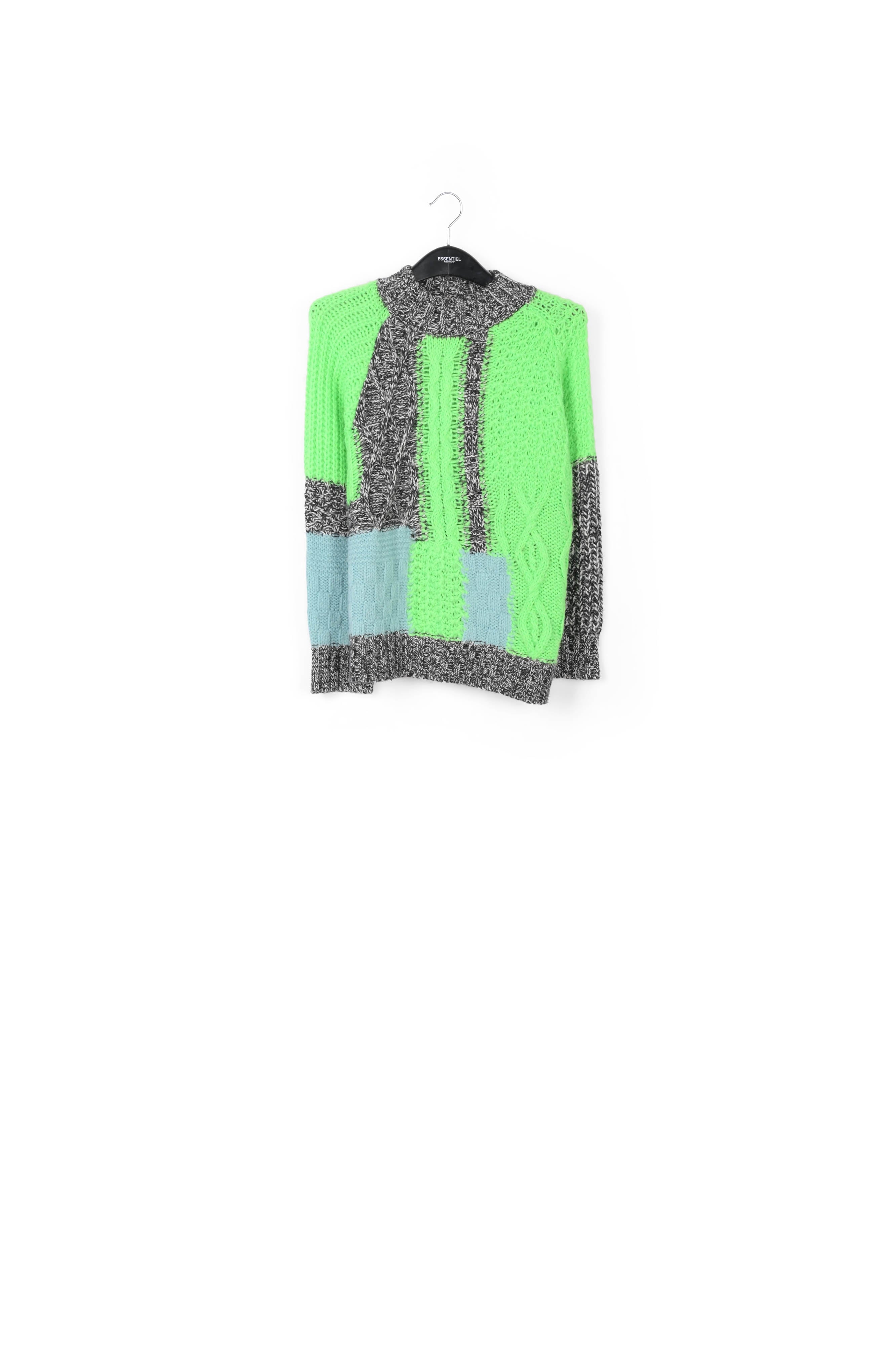 Pull tricoté chiné et bleu clair au col orné RE—SSENTIEL | Essentiel second hand