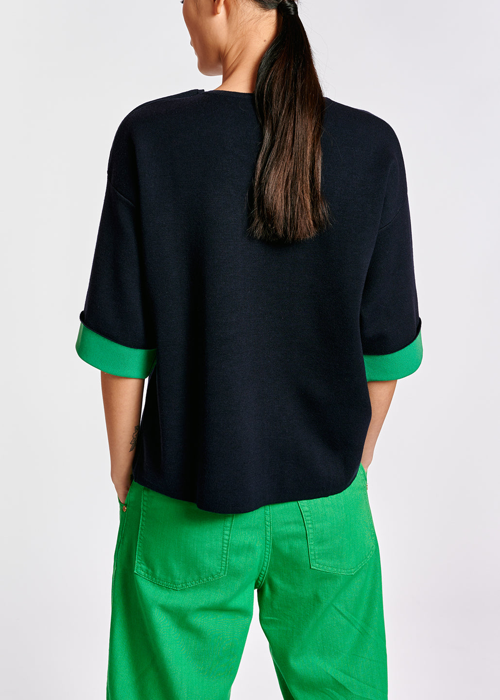 Pull bleu foncé à manches courtes RE—SSENTIEL | Essentiel second hand