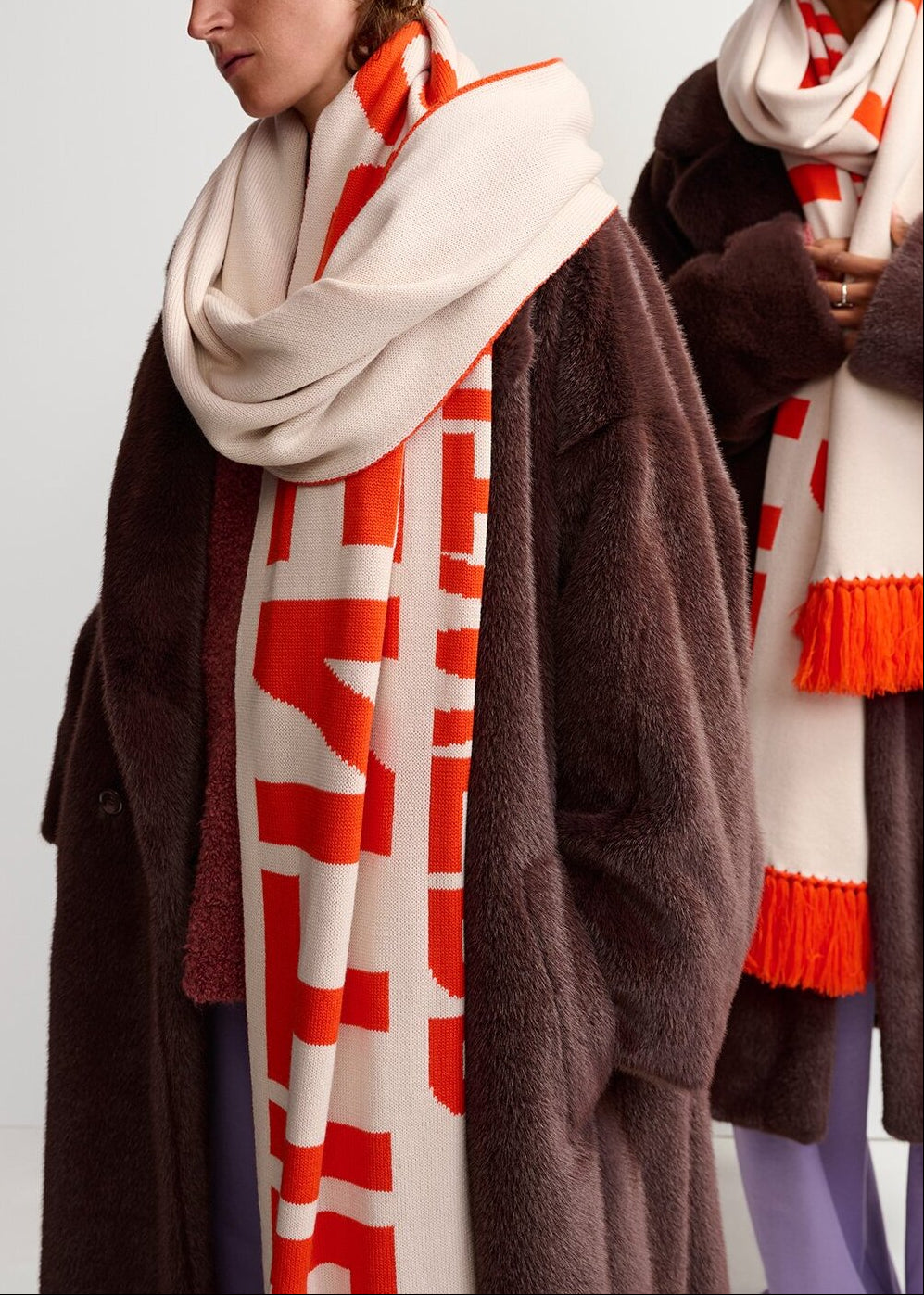 Orange and ecru intarsia-knit logo scarf RE—SSENTIEL | Essentiel second hand