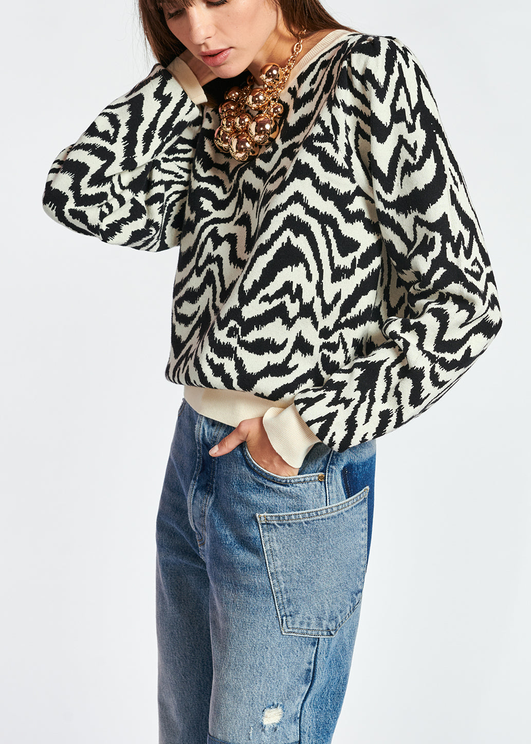 Pull en jacquard zébré noir et blanc RE—SSENTIEL | Essentiel second hand