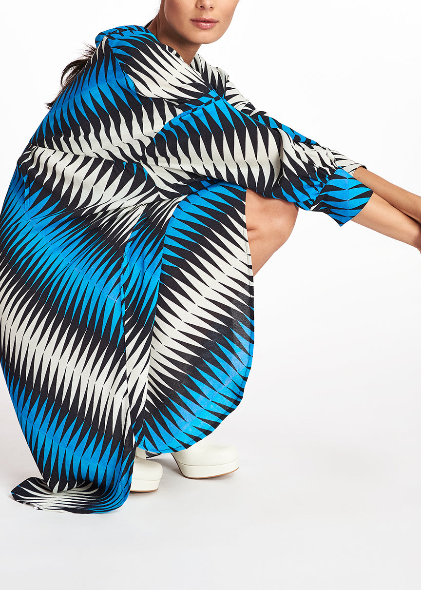 Robe à  imprimé graphique bleu, noir et blanc RE—SSENTIEL | Essentiel second hand