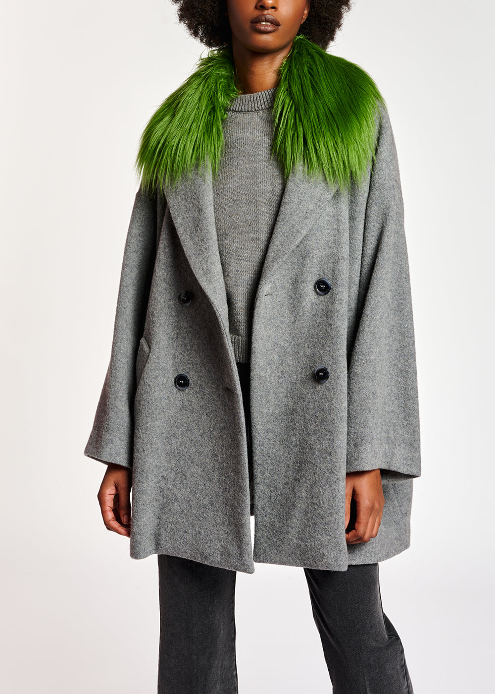 Grey wool-blend coat with green faux fur collar RE—SSENTIEL | Essentiel second hand