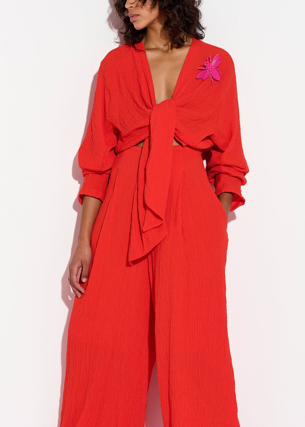 Red seersucker jumpsuit with tied front RE—SSENTIEL | Essentiel second hand