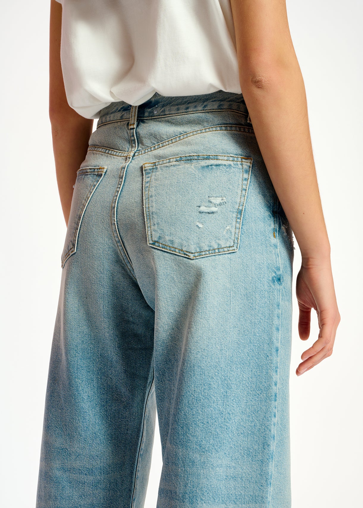 Jean boyfriend bleu RE—SSENTIEL | Essentiel second hand