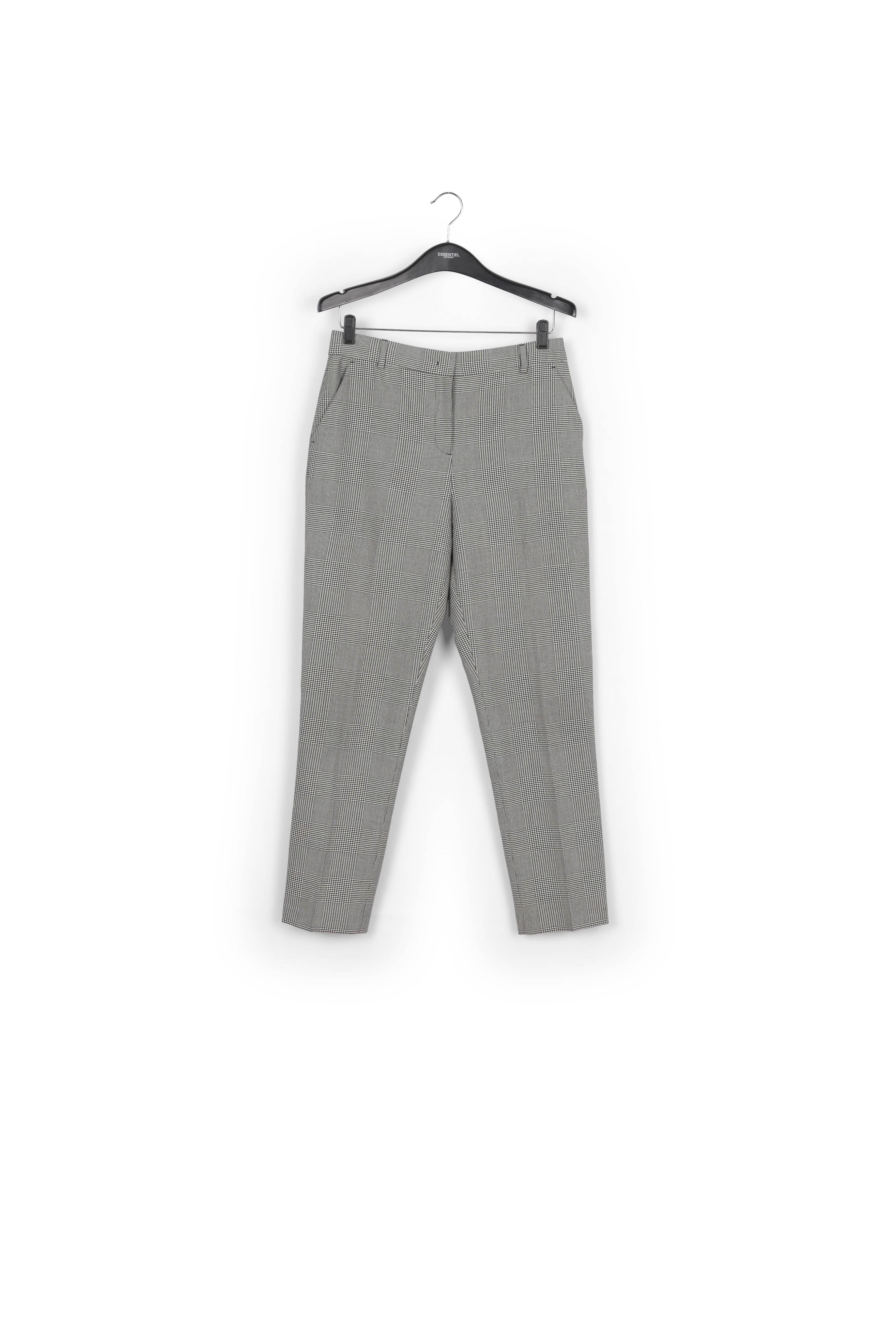 Wofia pantalons RE—SSENTIEL | Essentiel second hand