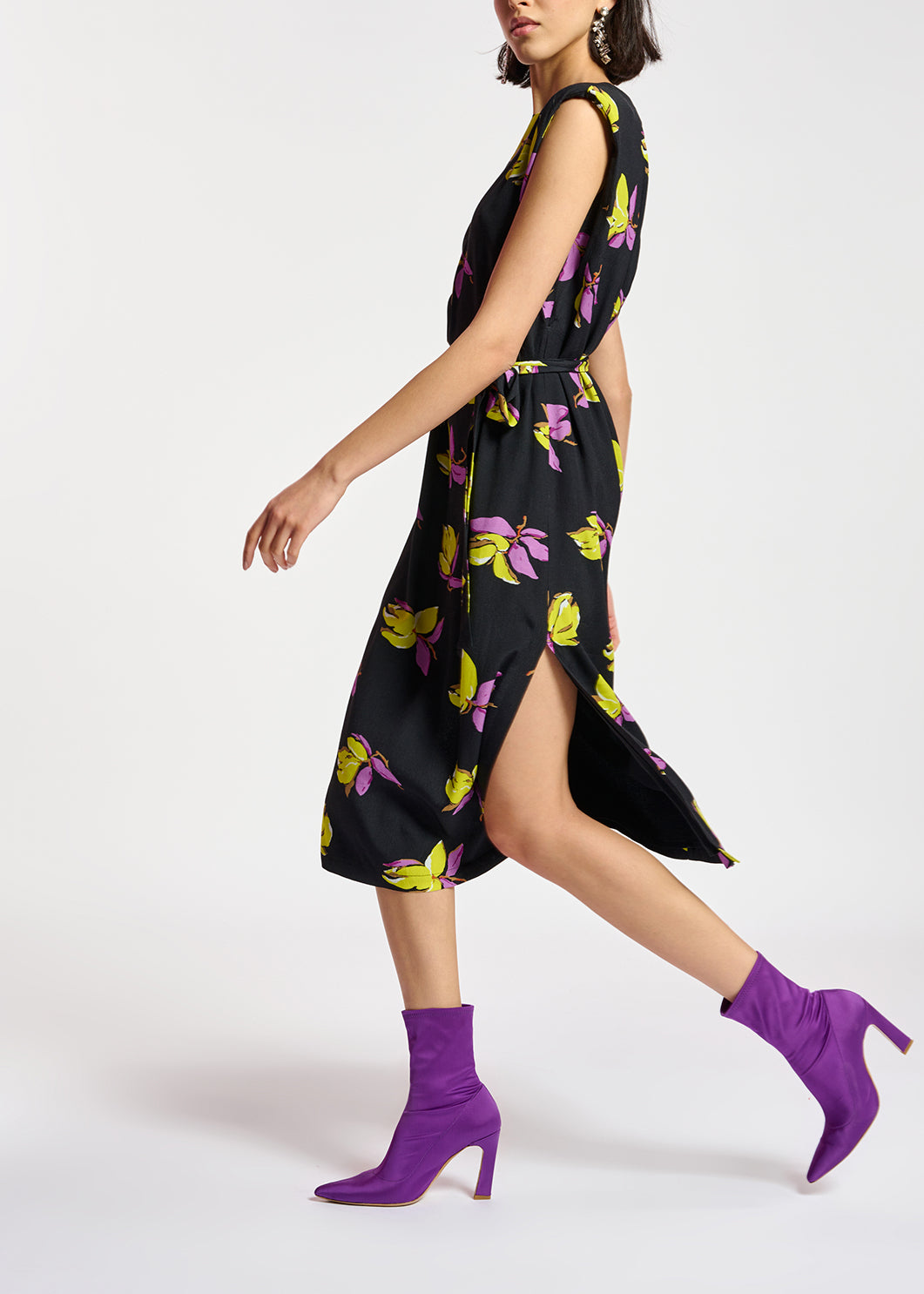 Zwarte midi-bloemenjurk met schoudervulling RE—SSENTIEL | Essentiel second hand