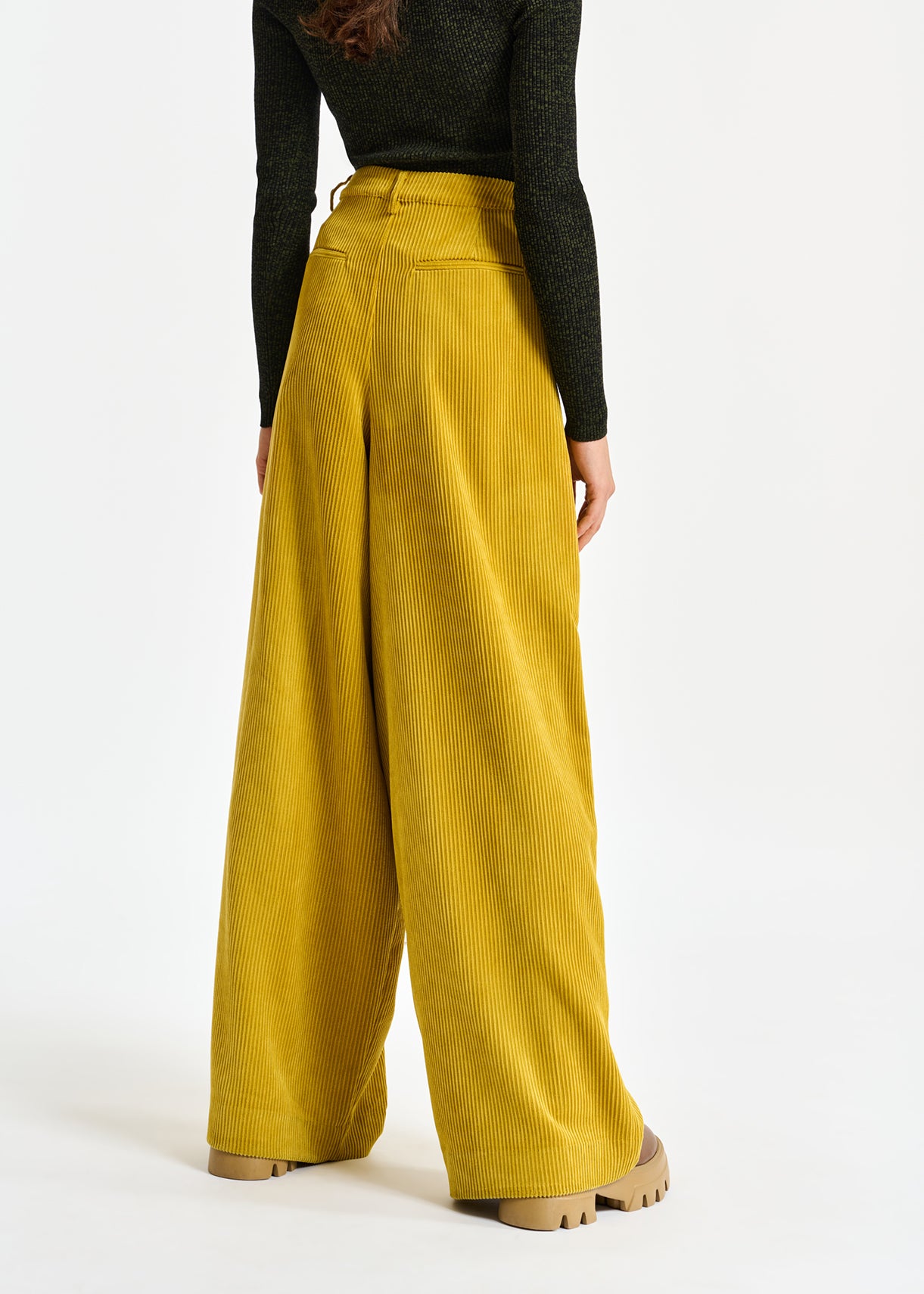 Ochre wide-leg corduroy pants RE—SSENTIEL | Essentiel second hand