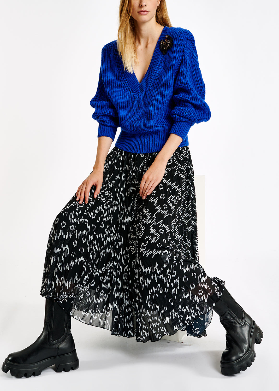 Pull bleu à épaulettes RE—SSENTIEL | Essentiel second hand