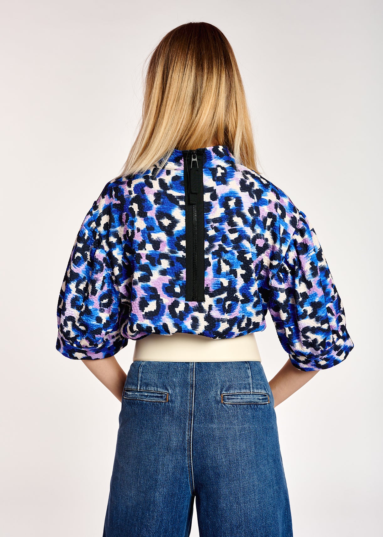 Blue, purple and off-white leopard print top RE—SSENTIEL | Essentiel second hand