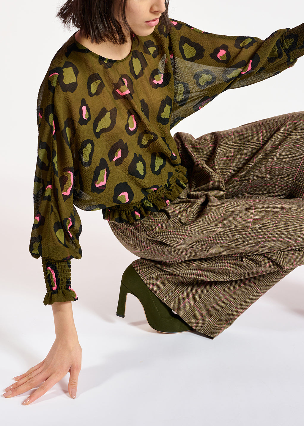 Khaki smocked top with leopard print RE—SSENTIEL | Essentiel second hand