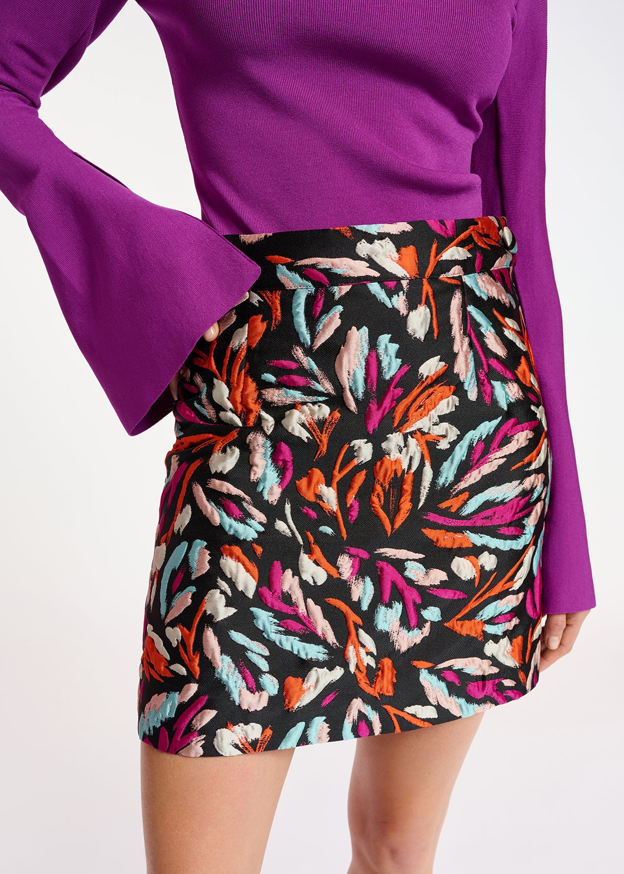 Black, orange and purple jacquard mini skirt RE—SSENTIEL | Essentiel second hand