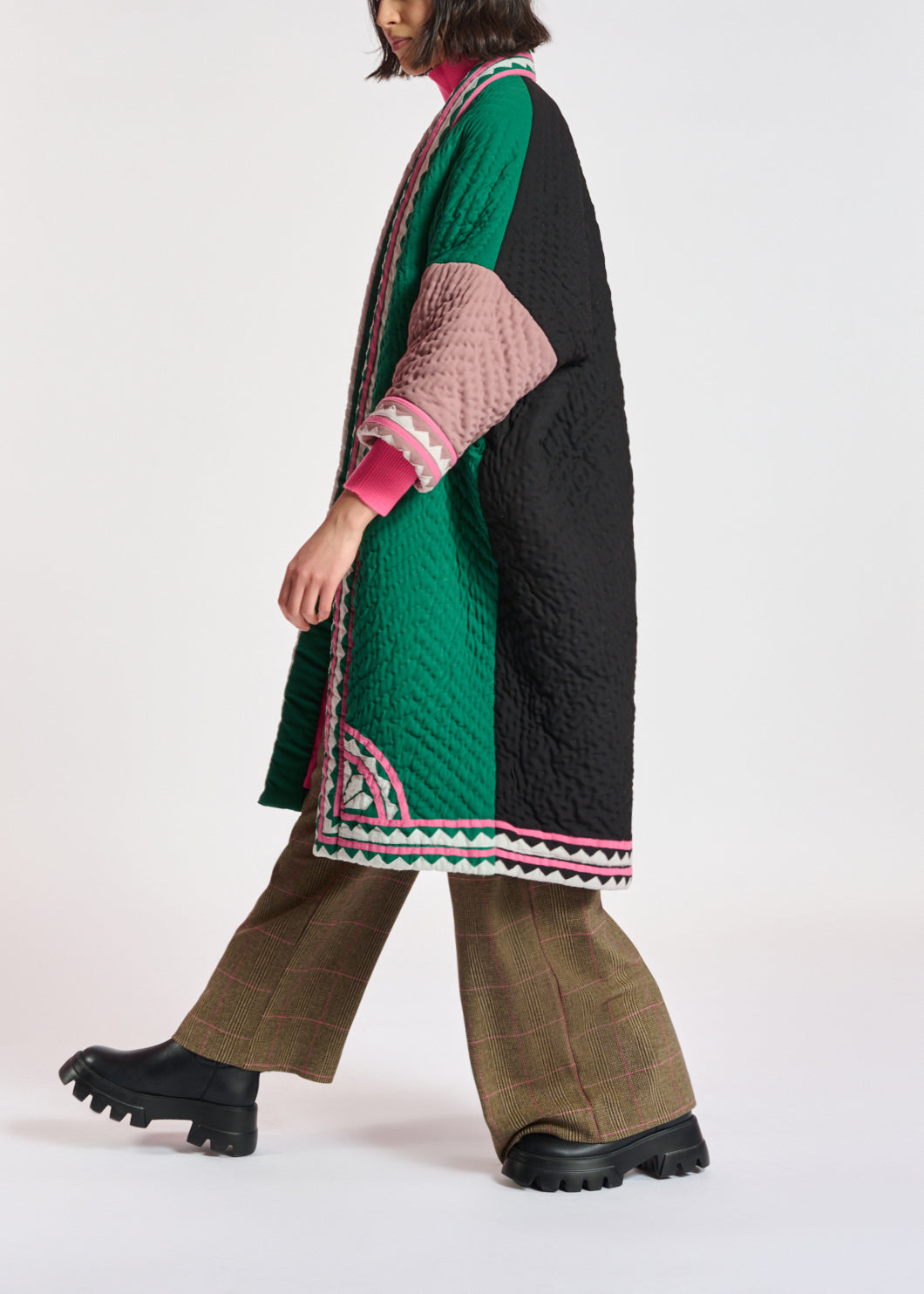 Dark green, mauve and neon pink quilted kimono RE—SSENTIEL | Essentiel second hand