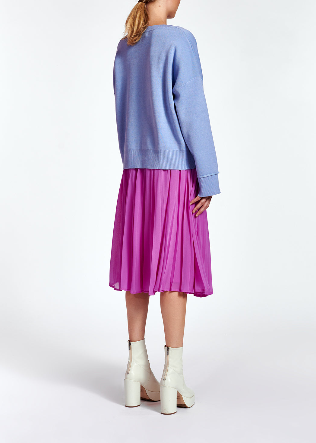 Pull carré bleu clair à encolure v RE—SSENTIEL | Essentiel second hand