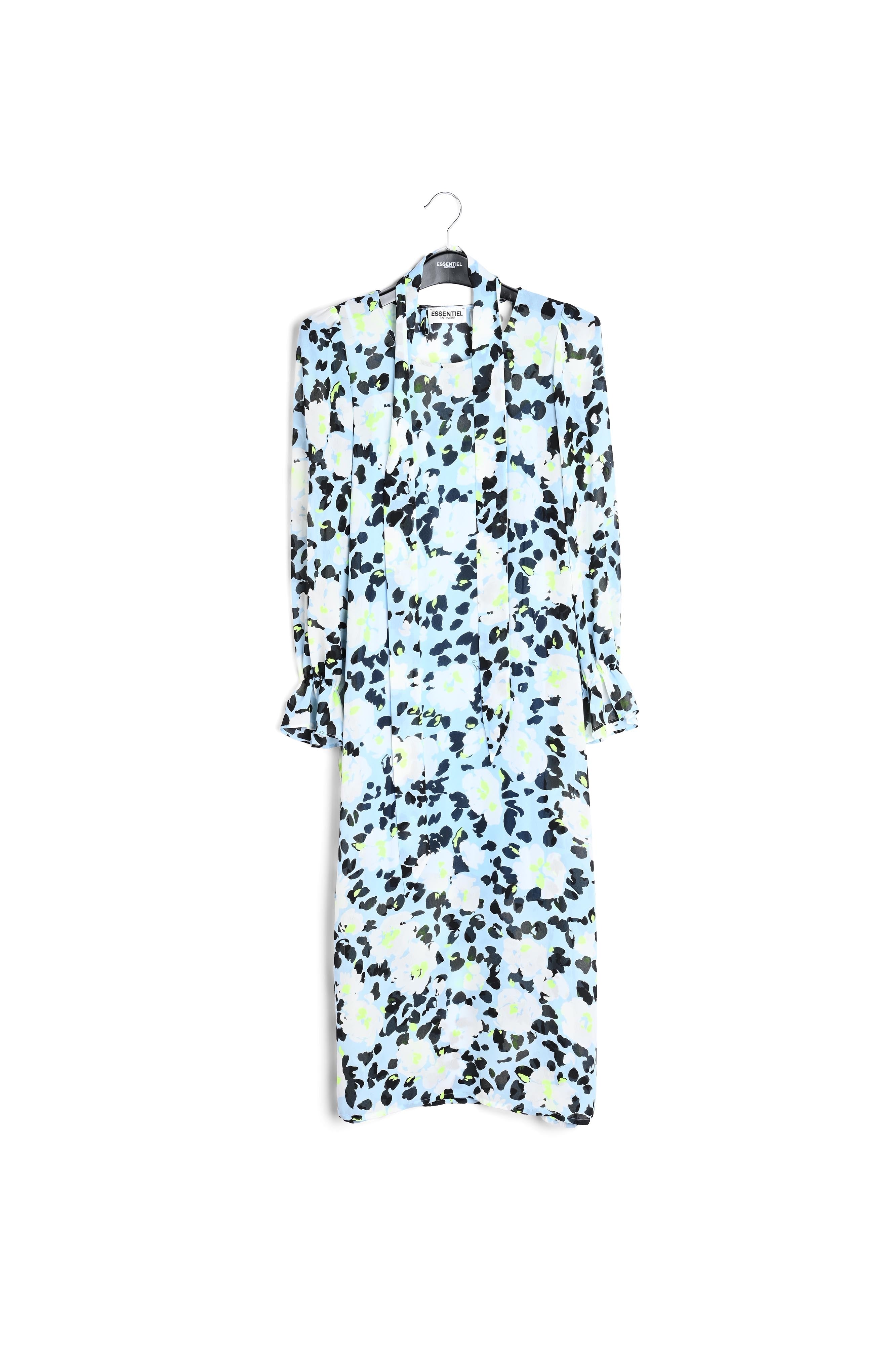Robe midi bleu pâle à fleurs avec ceinture RE—SSENTIEL | Essentiel second hand