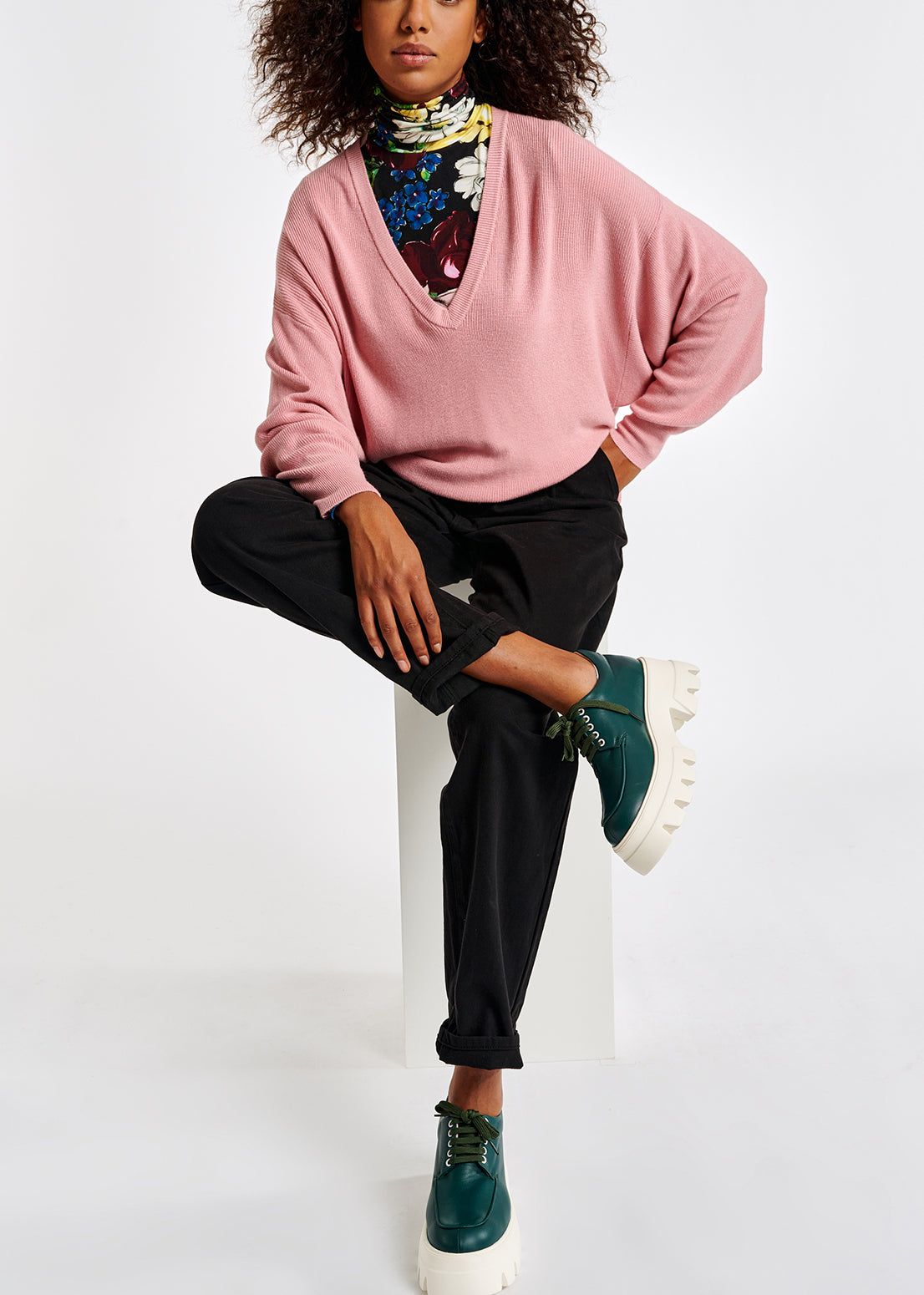 Pink ribbed V-neck sweater RE—SSENTIEL | Essentiel second hand