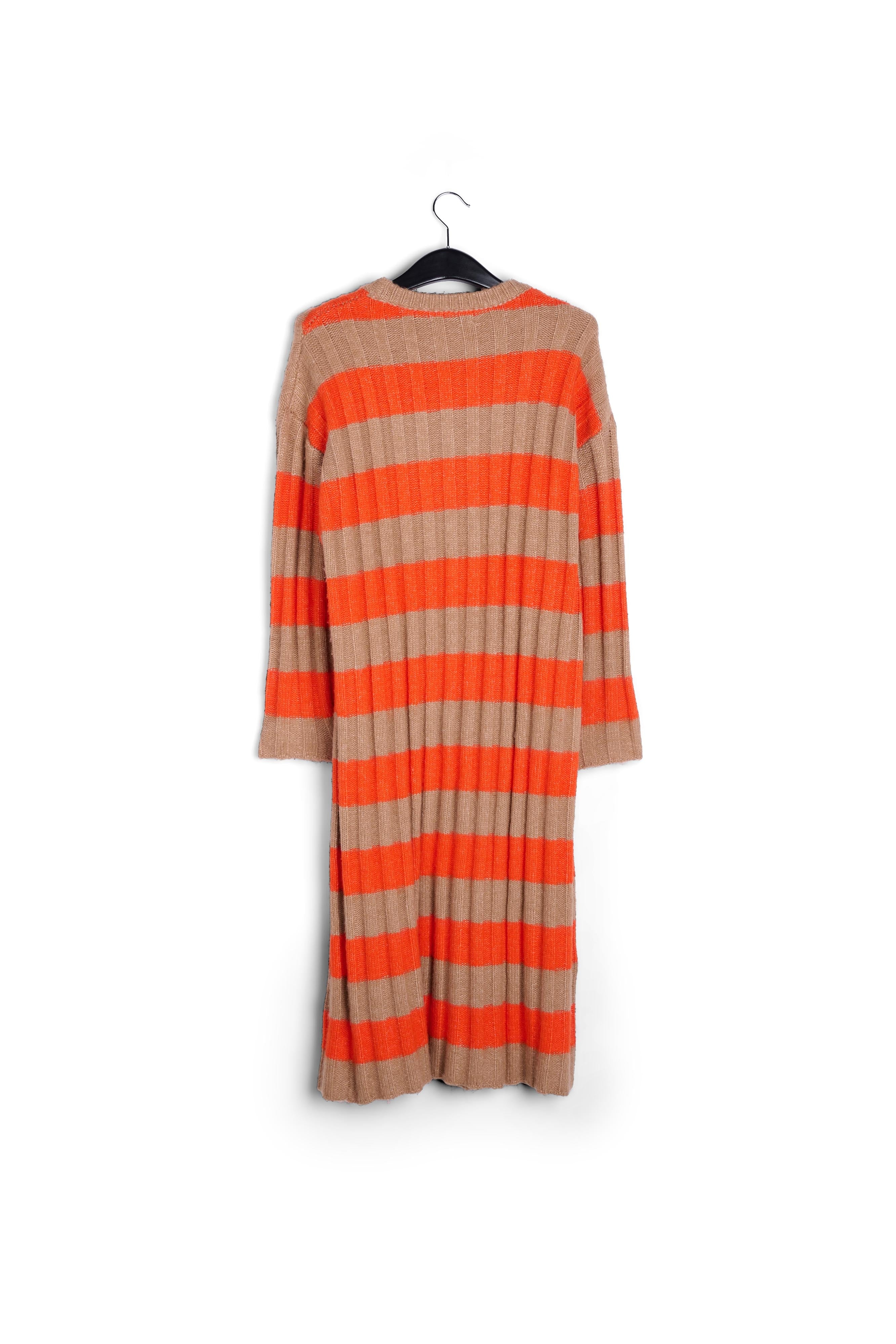 Astripes robe RE—SSENTIEL | Essentiel second hand