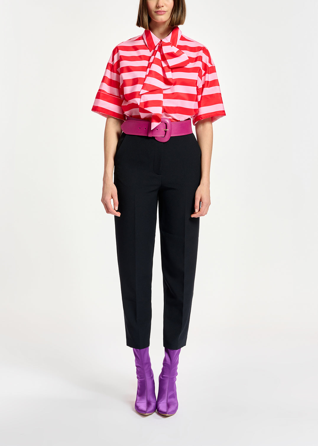 Zwarte broek met smal toelopende pijpen RE—SSENTIEL | Essentiel second hand