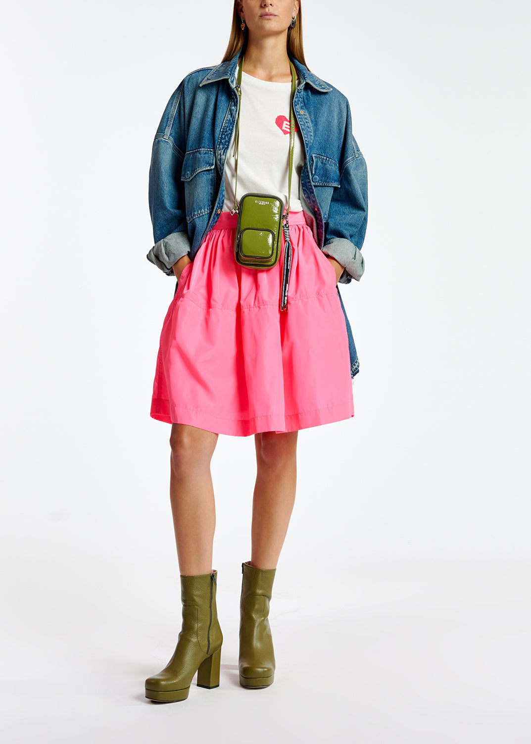 Mini-jupe rose fluo à plis RE—SSENTIEL | Essentiel second hand