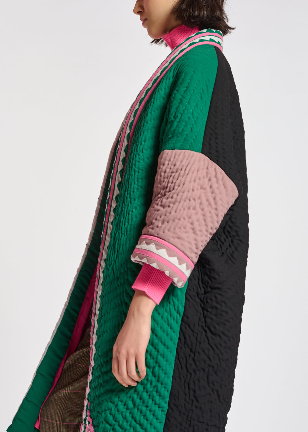 Dark green, mauve and neon pink quilted kimono RE—SSENTIEL | Essentiel second hand