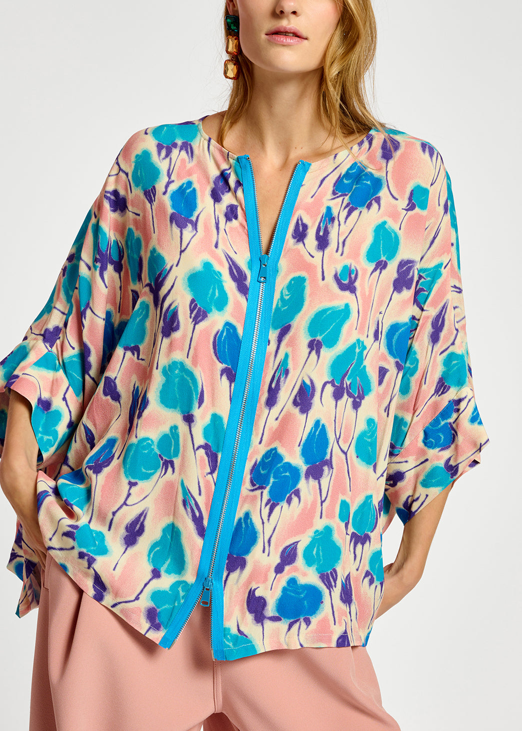 Light pink, blue and purple floral print oversized top RE—SSENTIEL | Essentiel second hand
