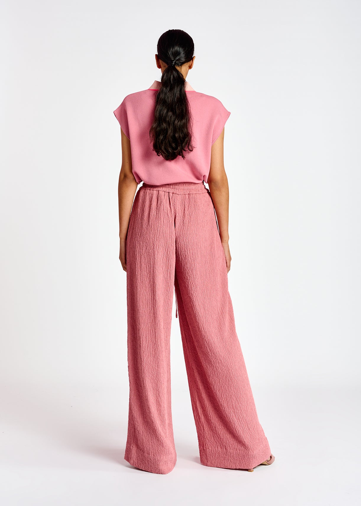 Pink sleeveless polo top with contrasting collar RE—SSENTIEL | Essentiel second hand