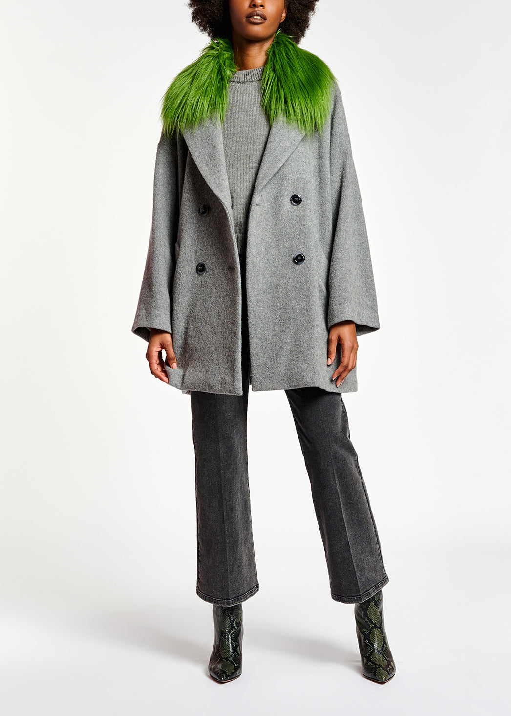 Grey wool-blend coat with green faux fur collar RE—SSENTIEL | Essentiel second hand