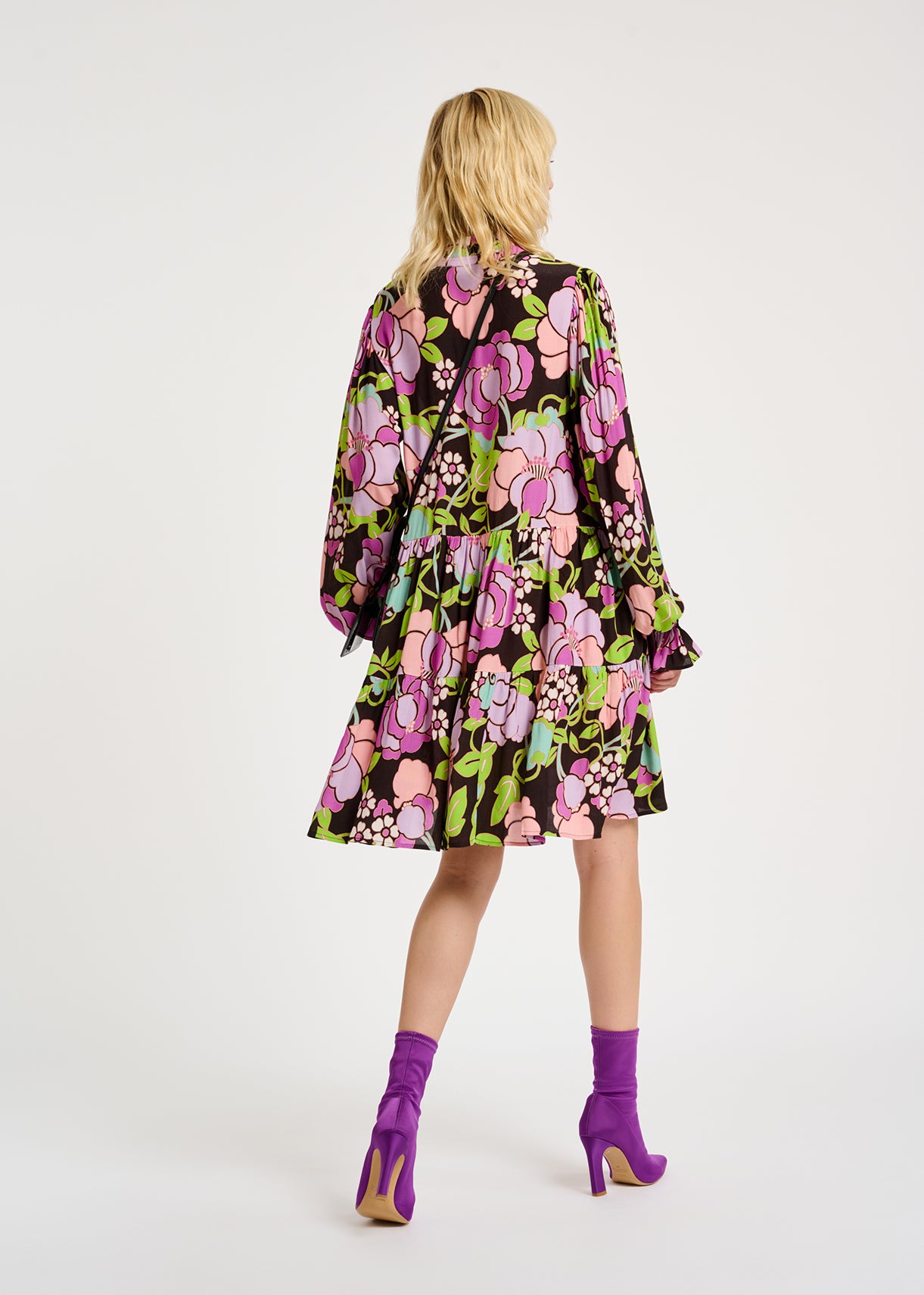 Black tiered mini dress with floral print RE—SSENTIEL | Essentiel second hand