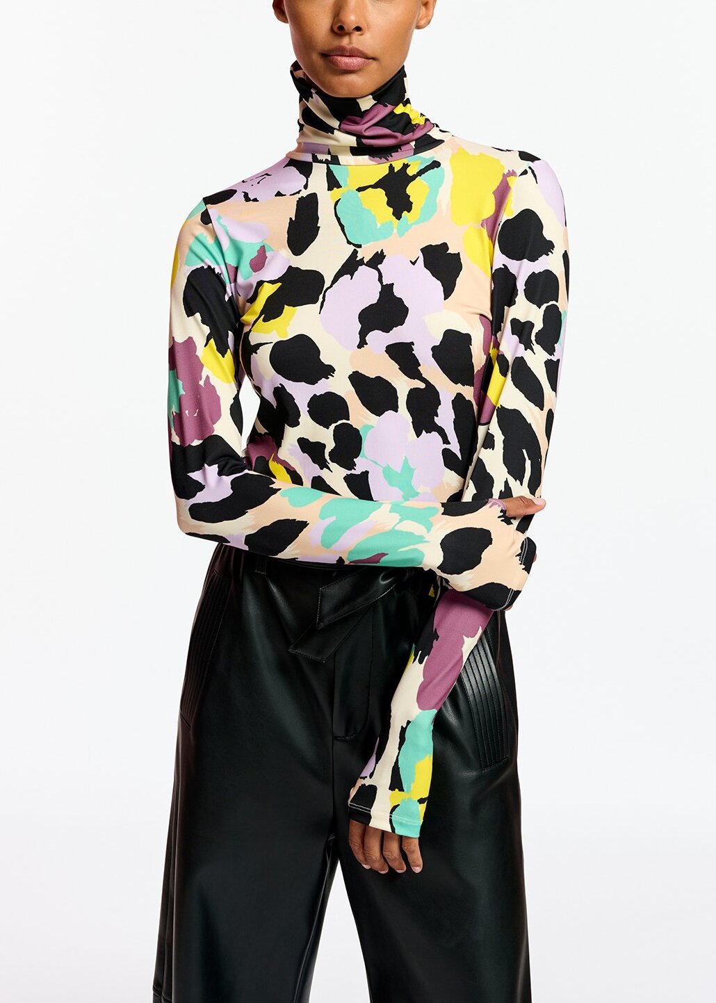 Vintage pink, mauve and black abstract-print turtleneck top RE—SSENTIEL | Essentiel second hand