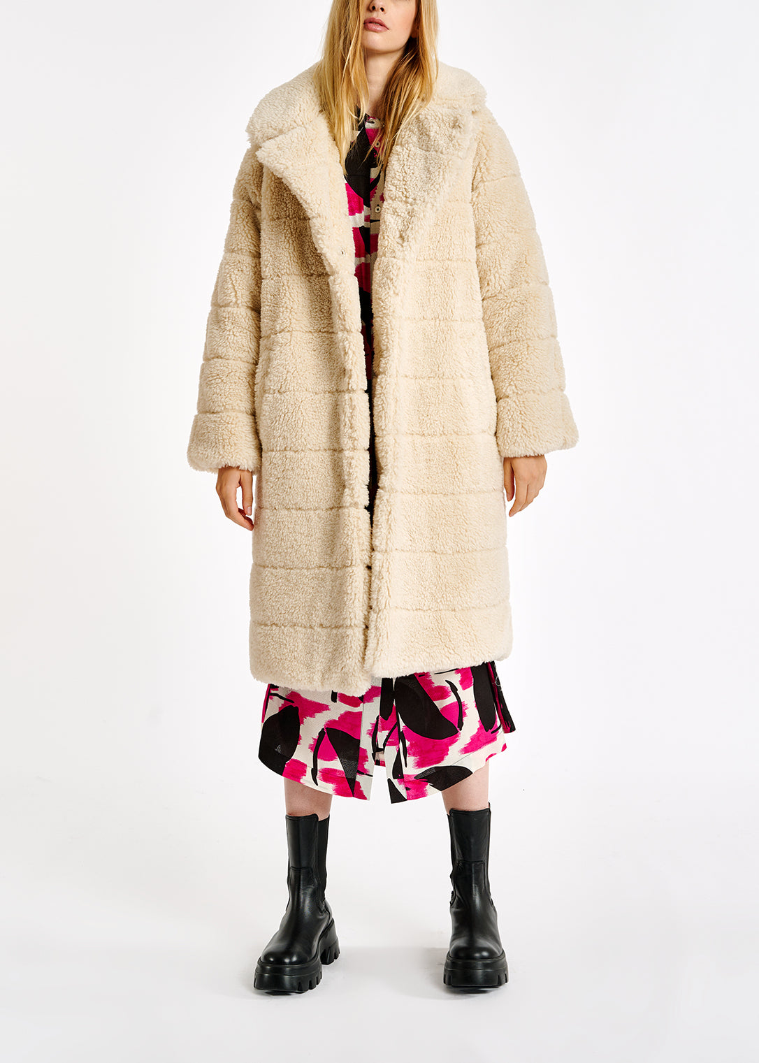 Off-white faux fur puffer coat RE—SSENTIEL | Essentiel second hand